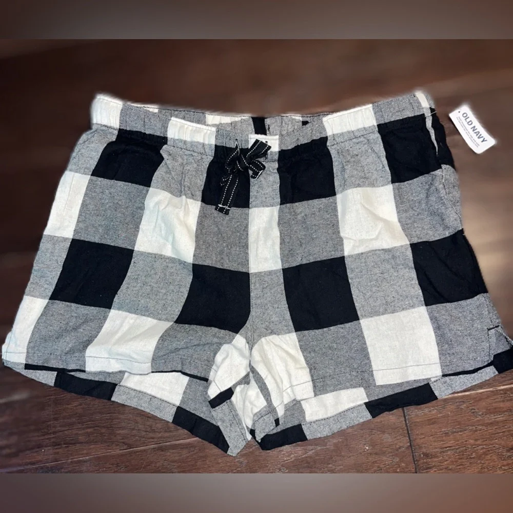 Old Navy Shorts Womens Medium Pajama Black White Flannel Buffalo Plaid